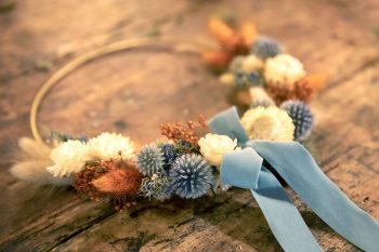 Couronne de fleurs séchées